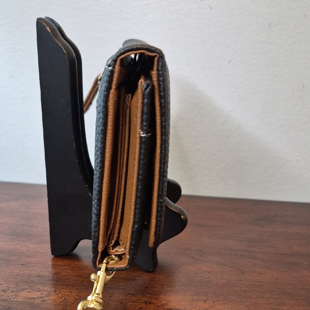Stone Mountain Accessories Black Pebbled Wristlet Wallet with Tan Strap - Picture 8 of 16